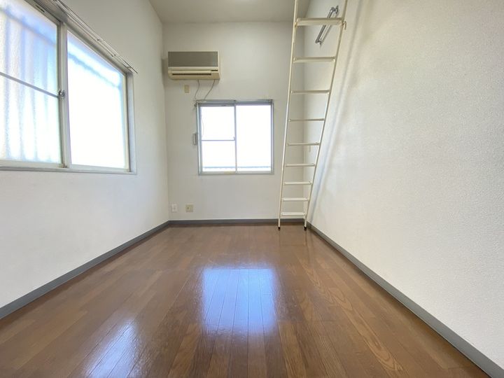 三京ハイツA号館の居間