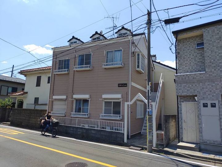三京ハイツA号館の外観