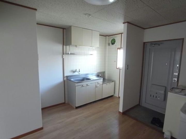 二宮ハイツの居間