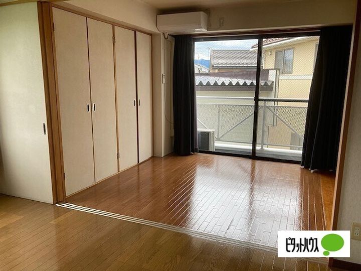 ミスズビルの内装