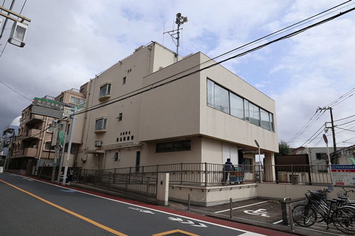 カスタリア旗の台の周辺