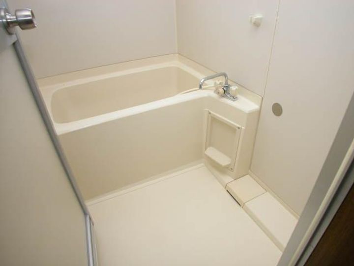 ●リヴァージュ石堂 Aの風呂