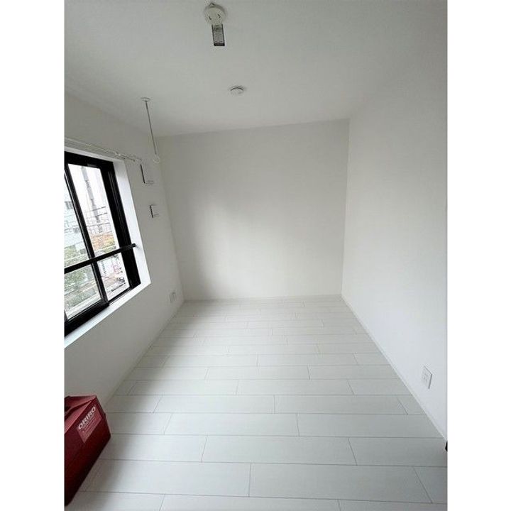 SOLASIA residence南大塚の居間