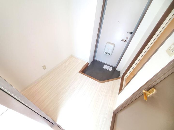 スカイハイツ苅田の玄関