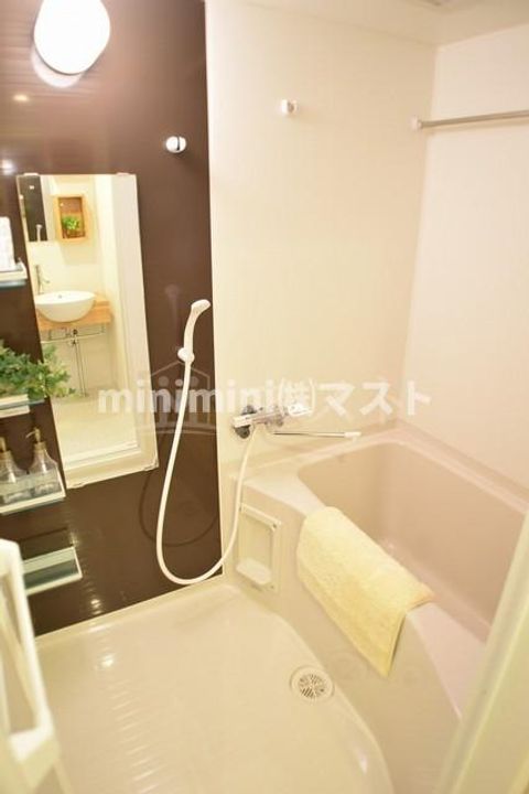 レジュールアッシュ難波南の風呂