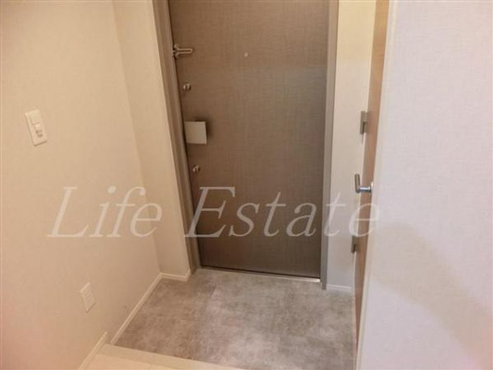 リアライズ天満橋の玄関