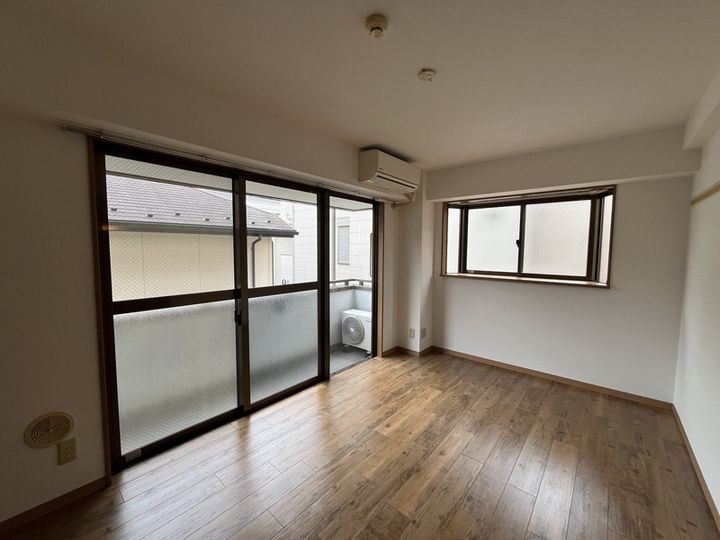 ソレイユ・メナーの外観