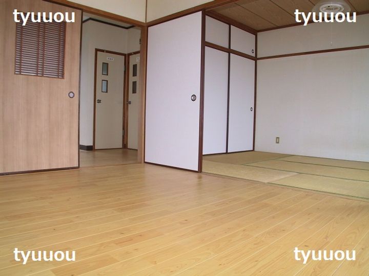 あさひコーポの居間