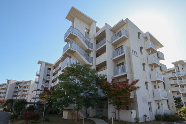 URアルビス緑丘の外観