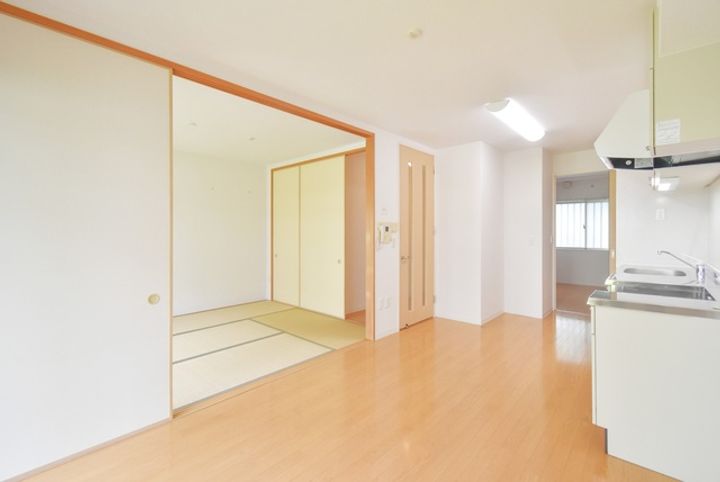 URアルビス緑丘の居間