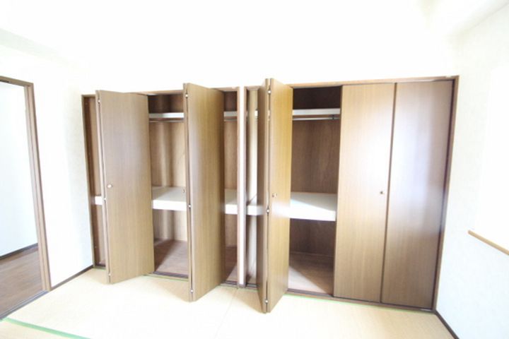 グランデュア緑井の内装