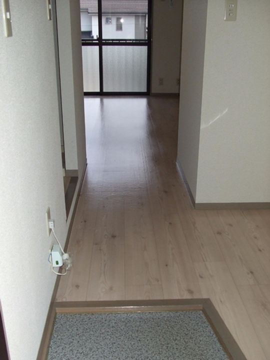 レジデンス高柳 A棟の玄関