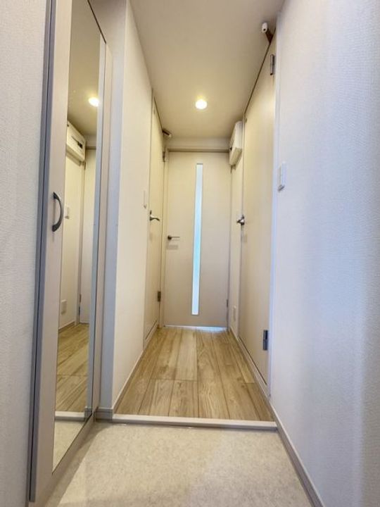 東京都東村山市栄町3(マンション)の賃貸物件の玄関