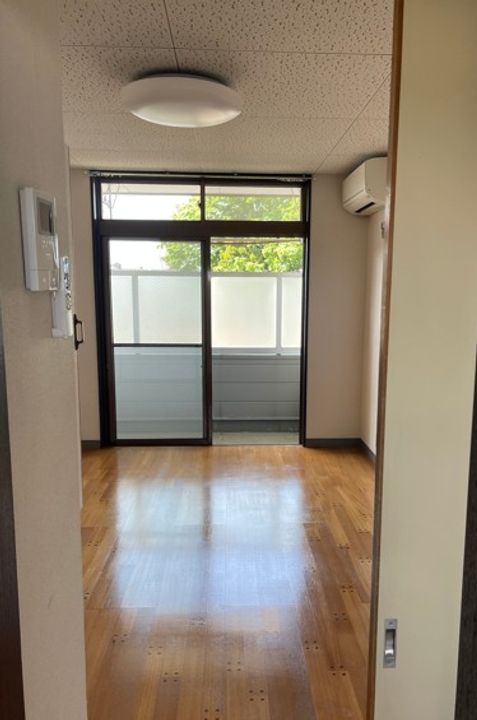 岩田ハイツの居間