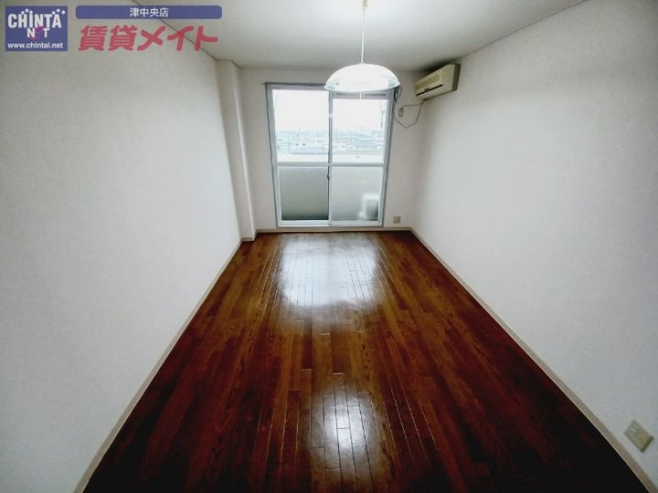 マンションアミーアミーの内装