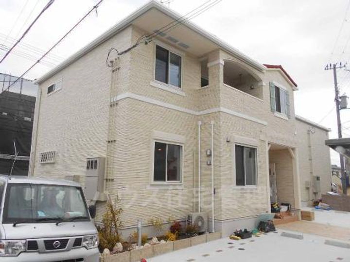 大阪府高槻市芝生町2(アパート)の賃貸物件の外観