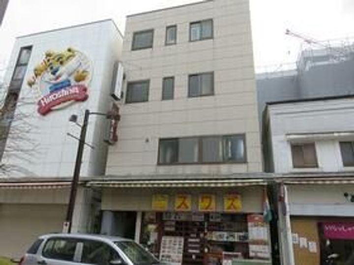 栄ビルの外観