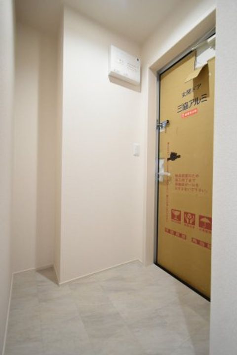 フジパレス千里丘駅東の玄関