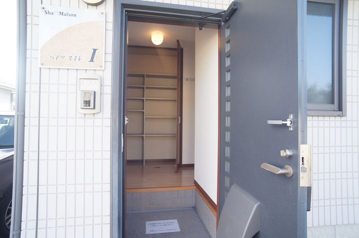 山梨県甲府市向町(一戸建)の賃貸物件の玄関