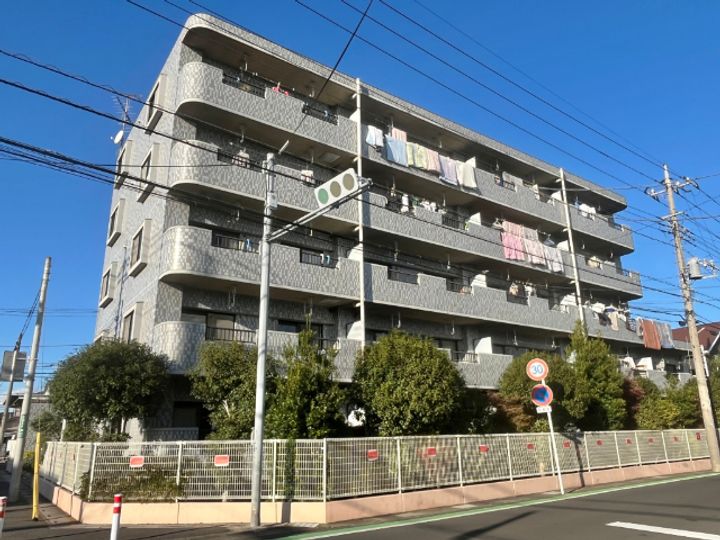 ラ・プランヴェールの外観