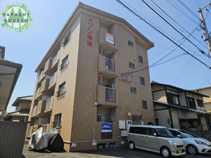 メゾン舞鶴の外観