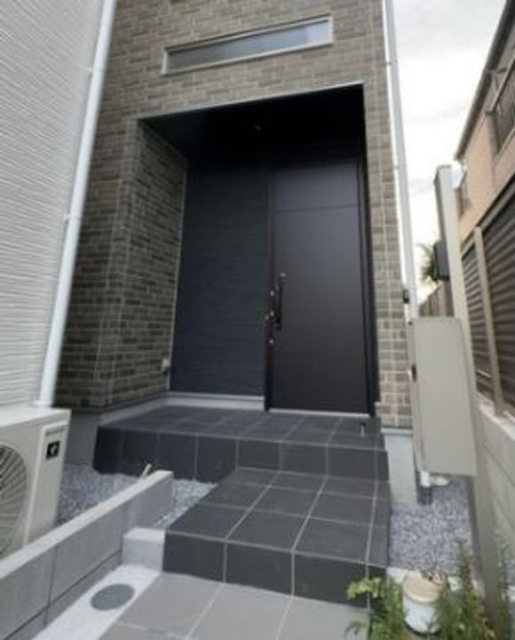 東京都荒川区町屋8(一戸建)の賃貸物件の玄関
