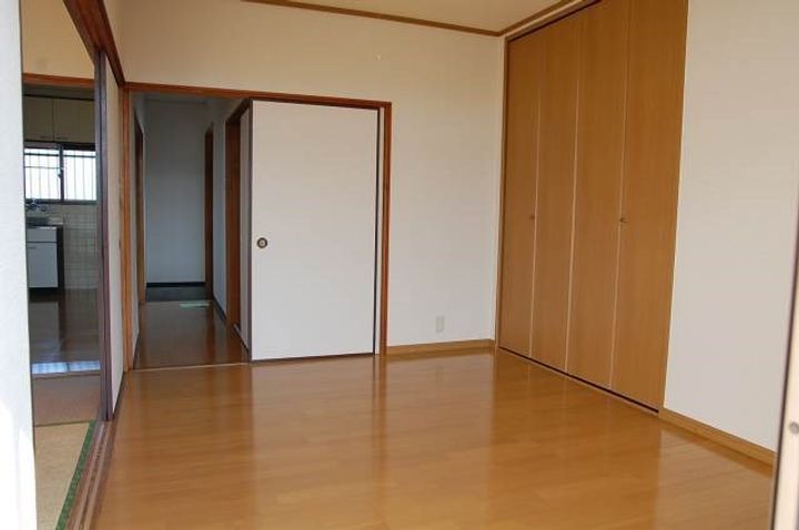 友添ハイツの内装