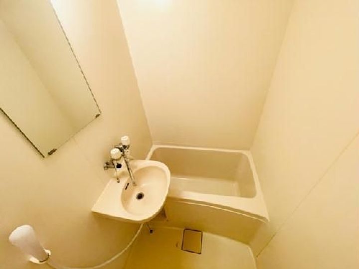 レオパレスメルシーの風呂