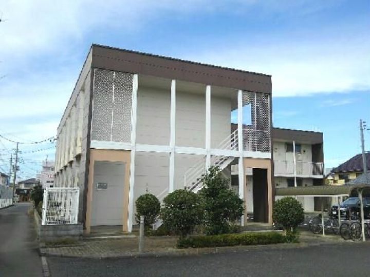 レオパレスメルシーの外観