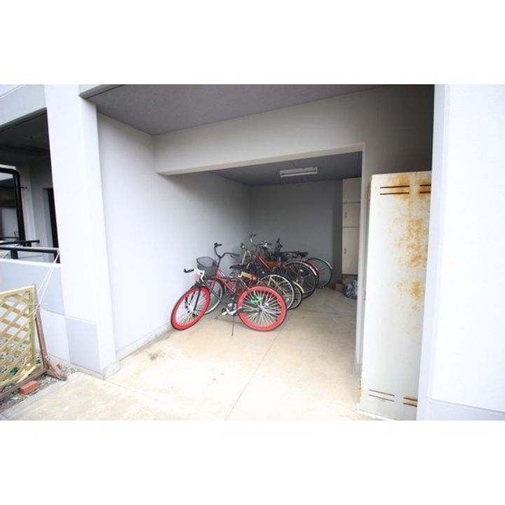 アルティス代田の地図