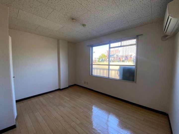 サテンドール草津の内装