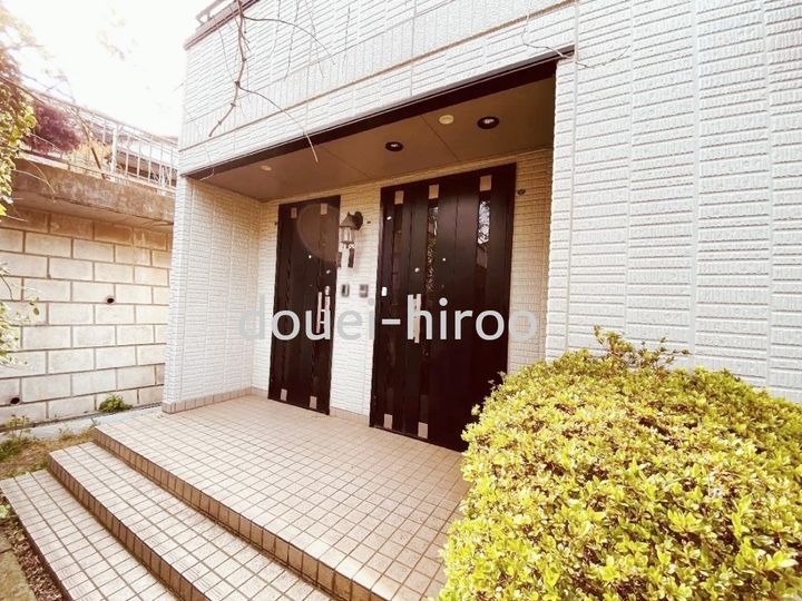 神奈川県横浜市旭区東希望が丘(一戸建)の賃貸物件の玄関