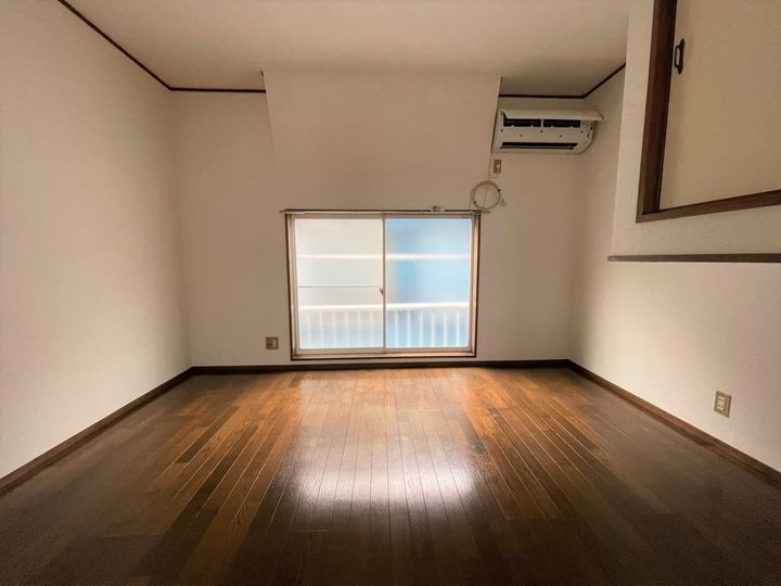 オクトハウスの居間