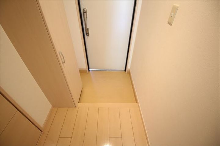 LUXE.AI(リュクス エーアイ)の玄関