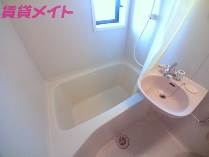 Camphor Townの内装