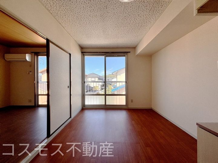 プレジール吟風の居間