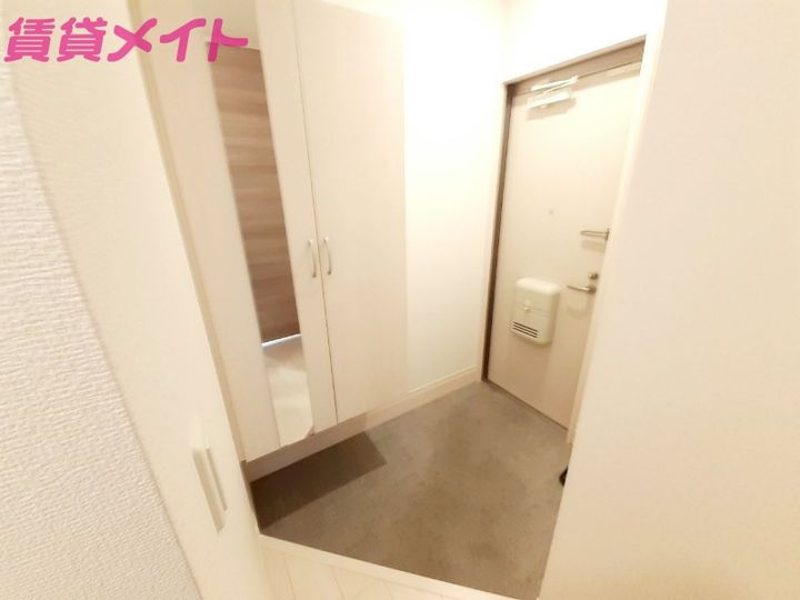 タートルエイトの玄関