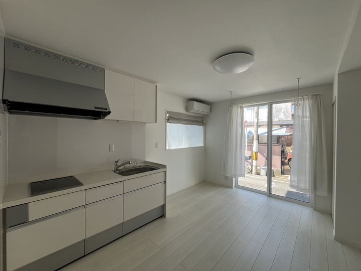 群馬県高崎市竜見町(アパート)の賃貸物件の居間