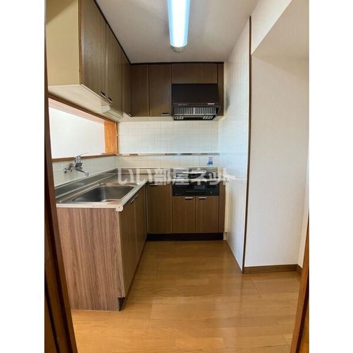 栃木県宇都宮市栄町(マンション)の賃貸物件のキッチン