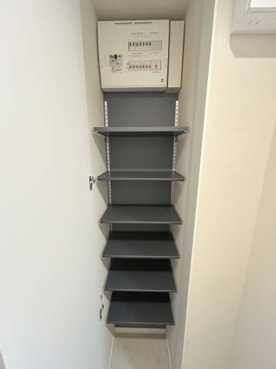 埼玉県和光市新倉1(マンション)の賃貸物件の玄関