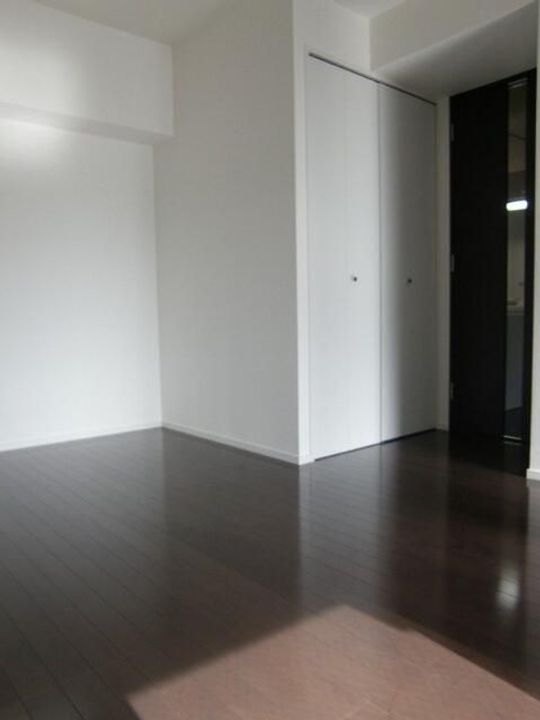 東京都北区滝野川6(マンション)の賃貸物件の居間