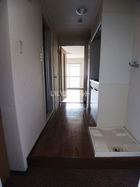 兵庫県加古川市加古川町溝之口(マンション)の賃貸物件の玄関