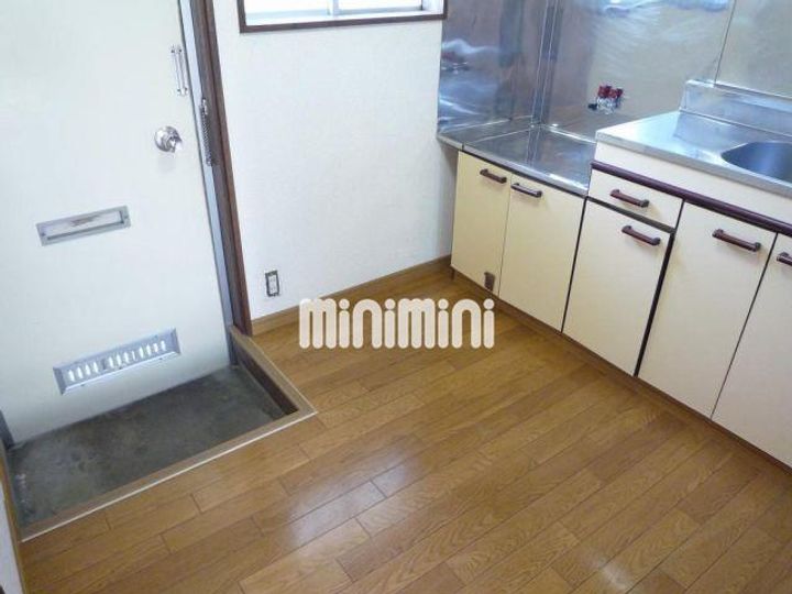 ハイツ小池No1の玄関