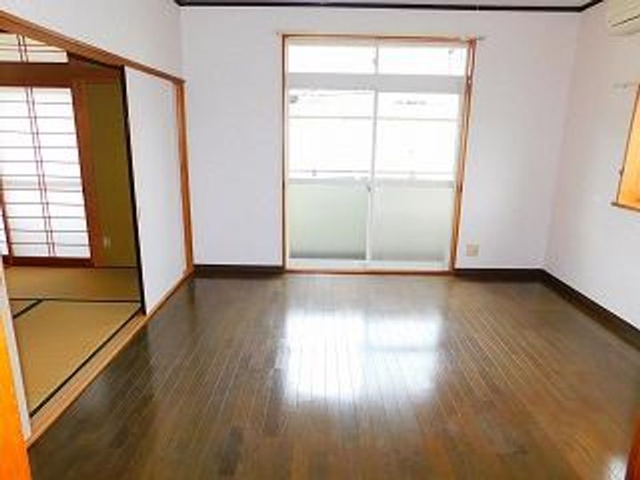 メゾンドディアールの居間