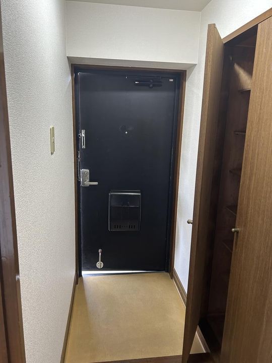 グレースヴィラ1の玄関