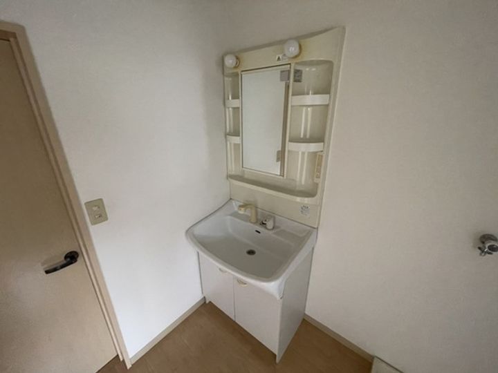 山中借家の内装