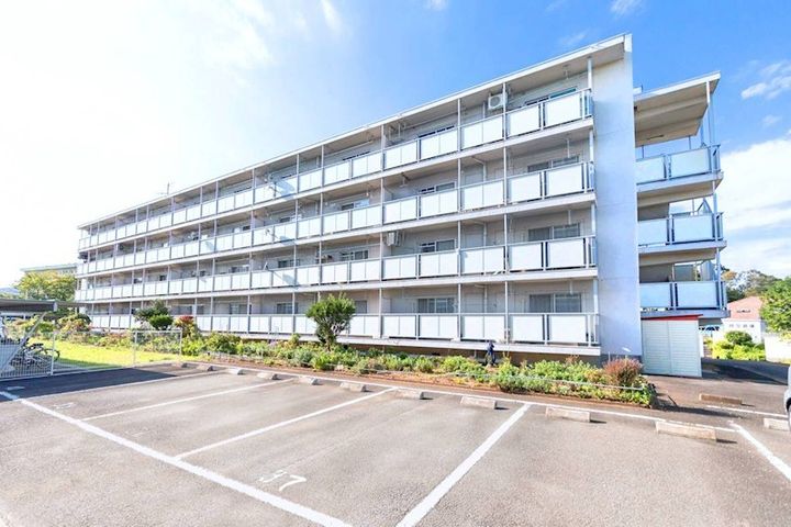 神奈川県中郡二宮町百合が丘3(マンション)の賃貸物件の外観