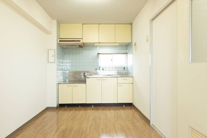 神奈川県中郡二宮町百合が丘3(マンション)の賃貸物件のキッチン