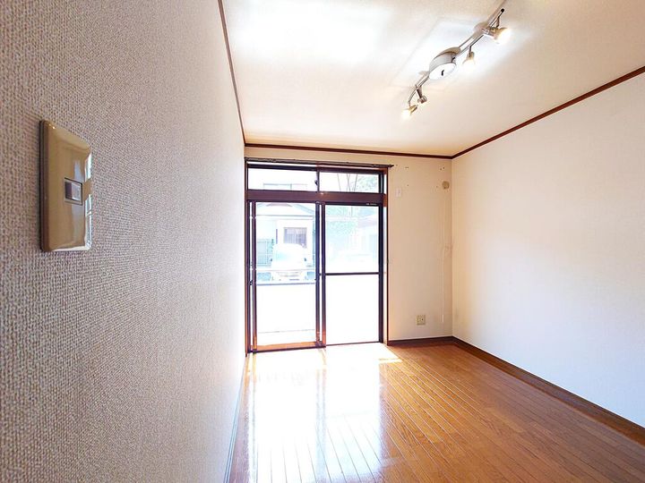 桜ハイムの居間