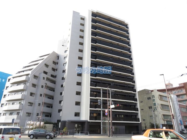 RESIDENCE花畑の外観